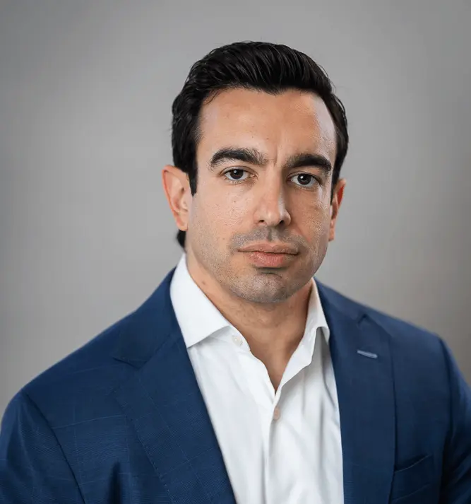 Portrait of attorney Andrew Gordon